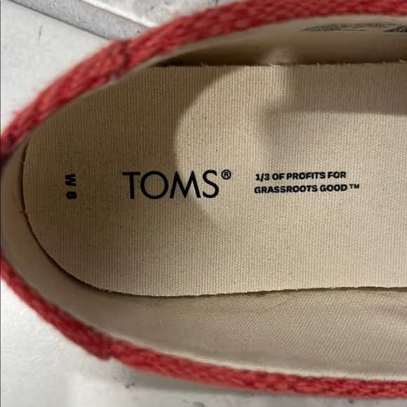 Toms Red Canvas Flats with Elastic V Insert - Picture 2 of 6